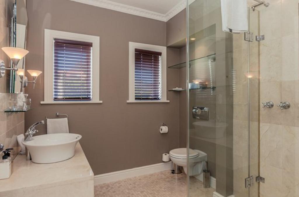 Abbey Manor Luxury Guesthouse Cape Town Bagian luar foto