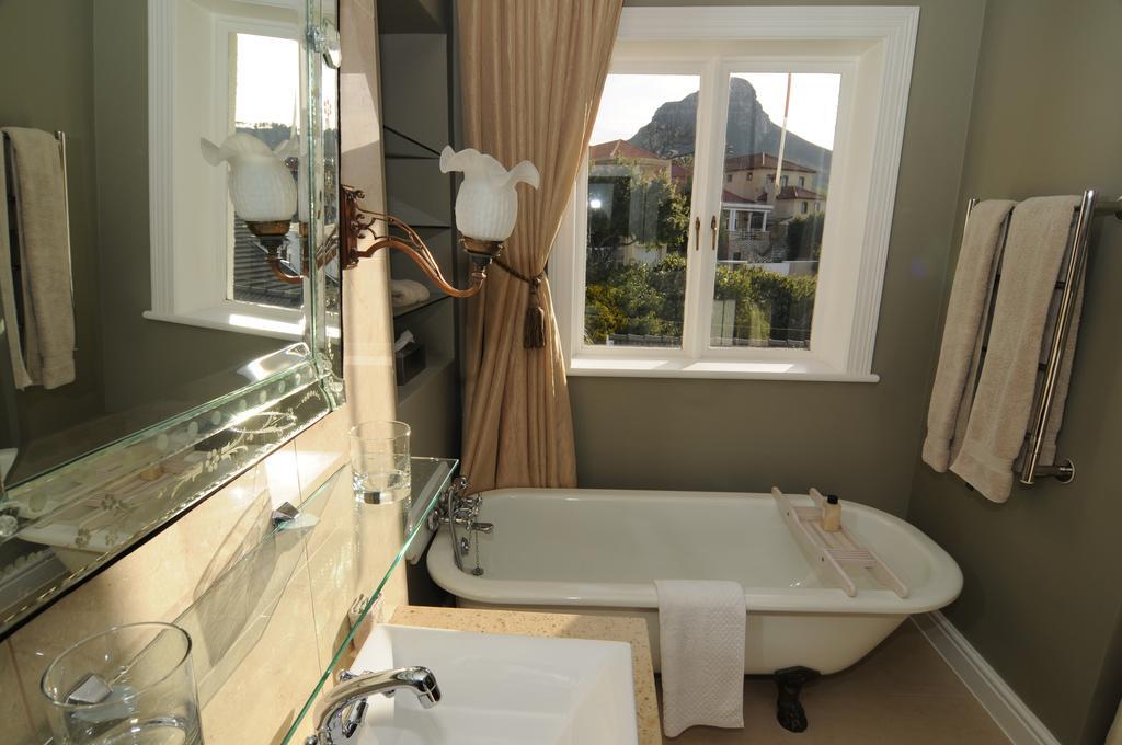 Abbey Manor Luxury Guesthouse Cape Town Bagian luar foto